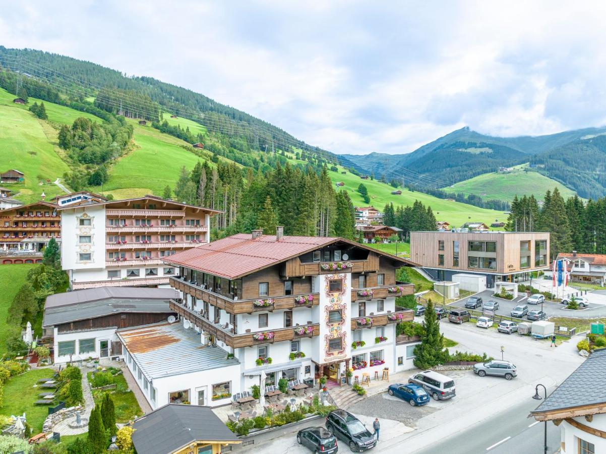 Gasthof Oberwirt Und Hotel Elisabeth Gerlos Exterior photo